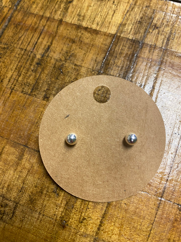 Navajo Pearl Studs